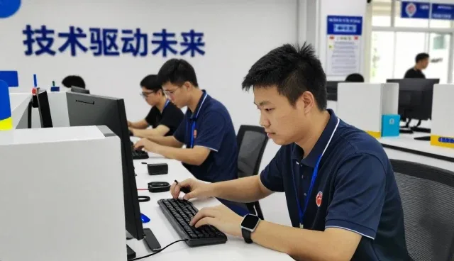 万众企服集团有限公司聊聊定制开发服务运维